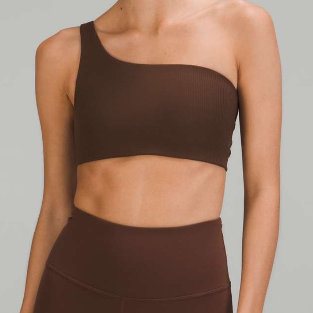 Lululemon ribbed bra size 4